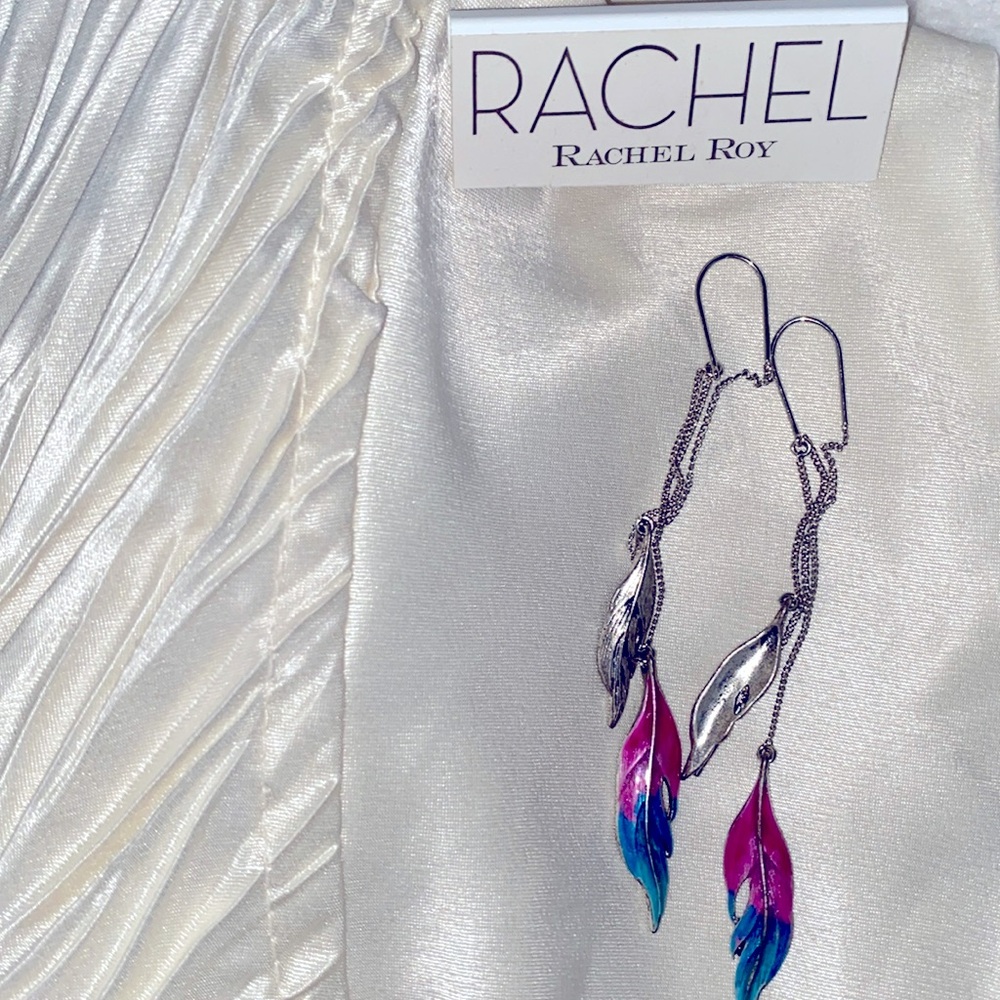 Vintage Rachel Roy beautiful leave earrings. Base silver plated